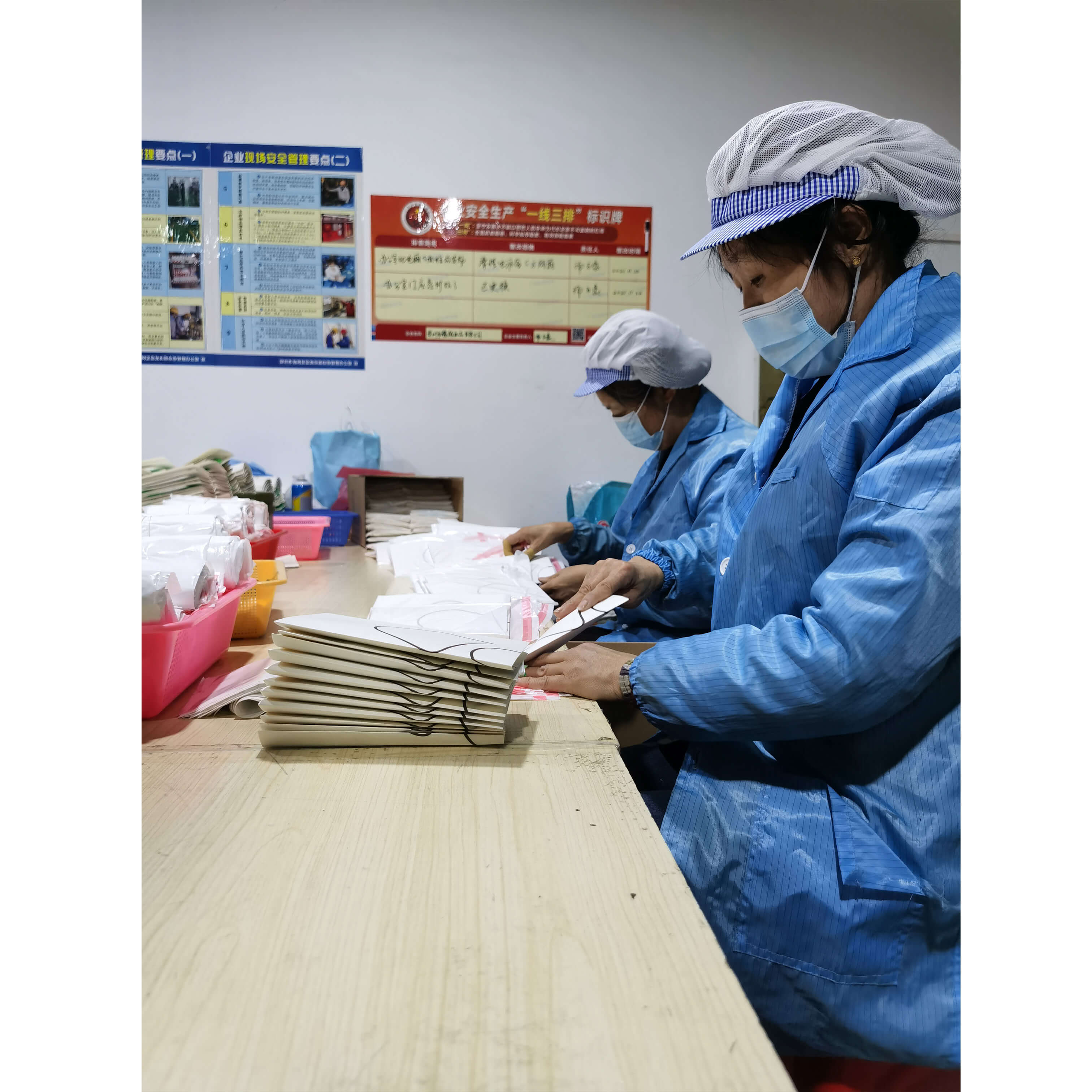 Packaging process for disposable seat covers